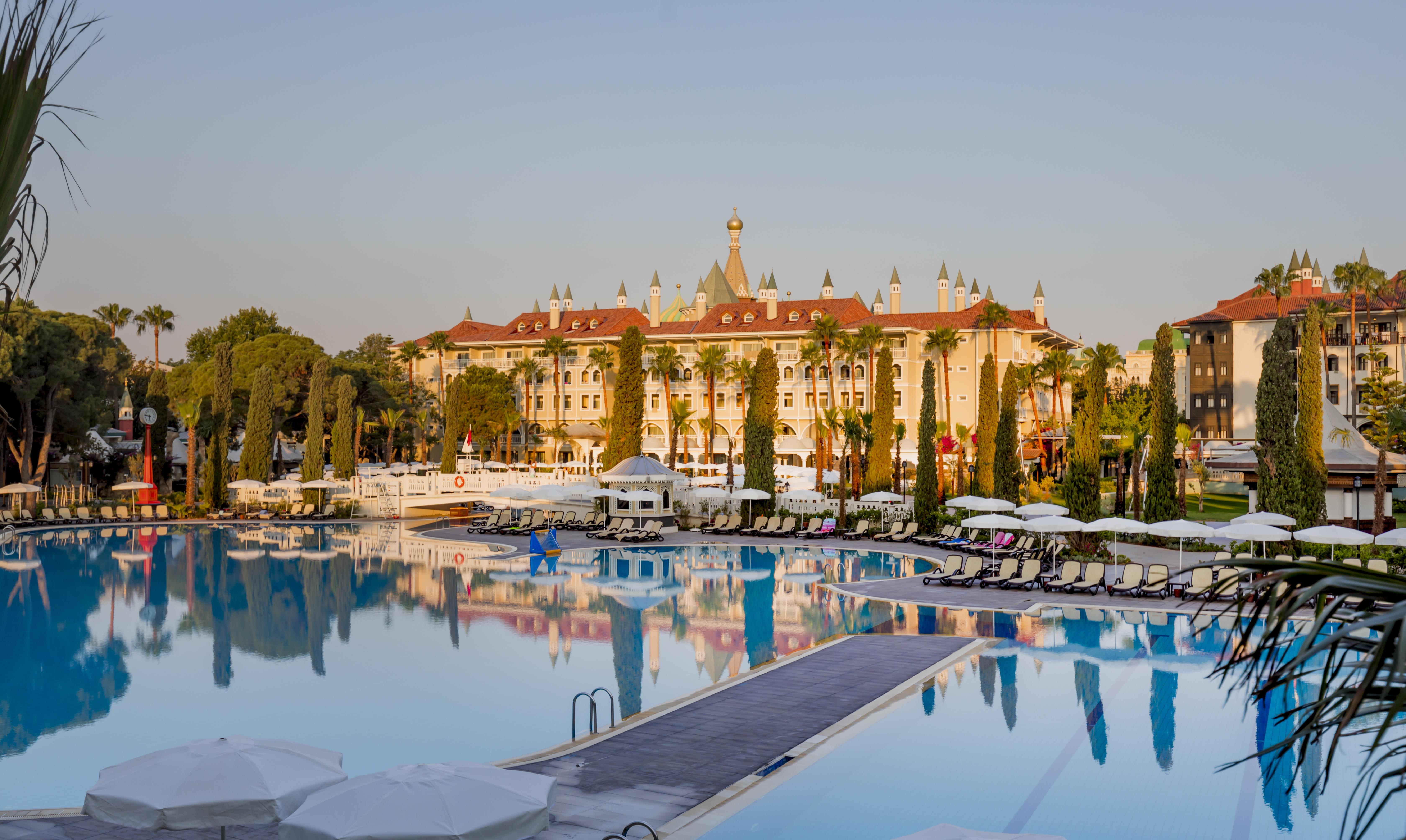 Swandor Hotels & Resorts - Topkapi Palace อันตัลยา ภายนอก รูปภาพ The hotel in 2012