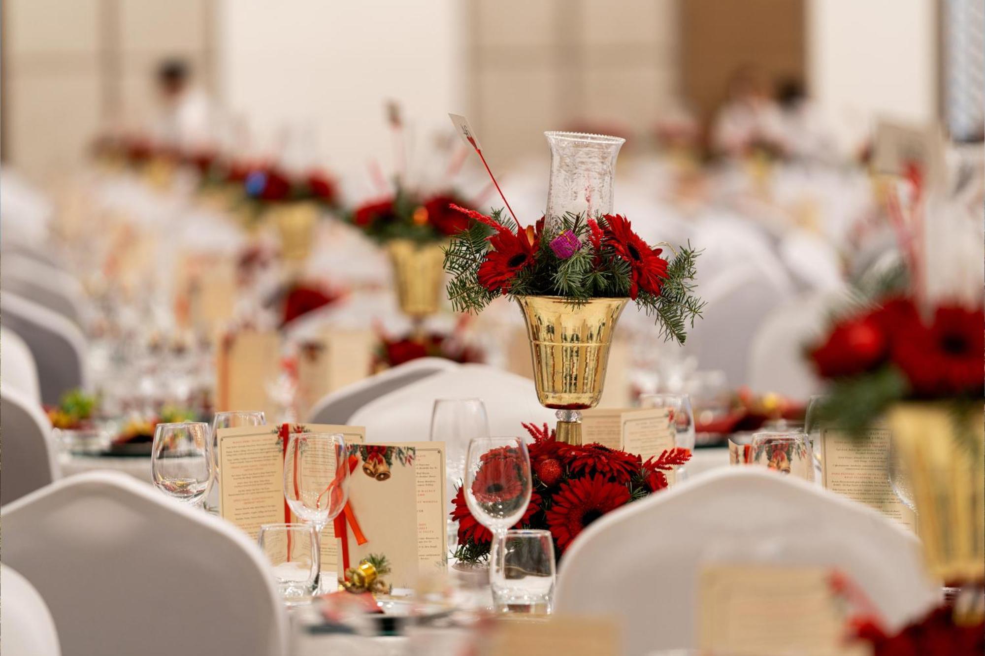 Swandor Hotels & Resorts - Topkapi Palace อันตัลยา ภายนอก รูปภาพ A table set for a formal dinner
