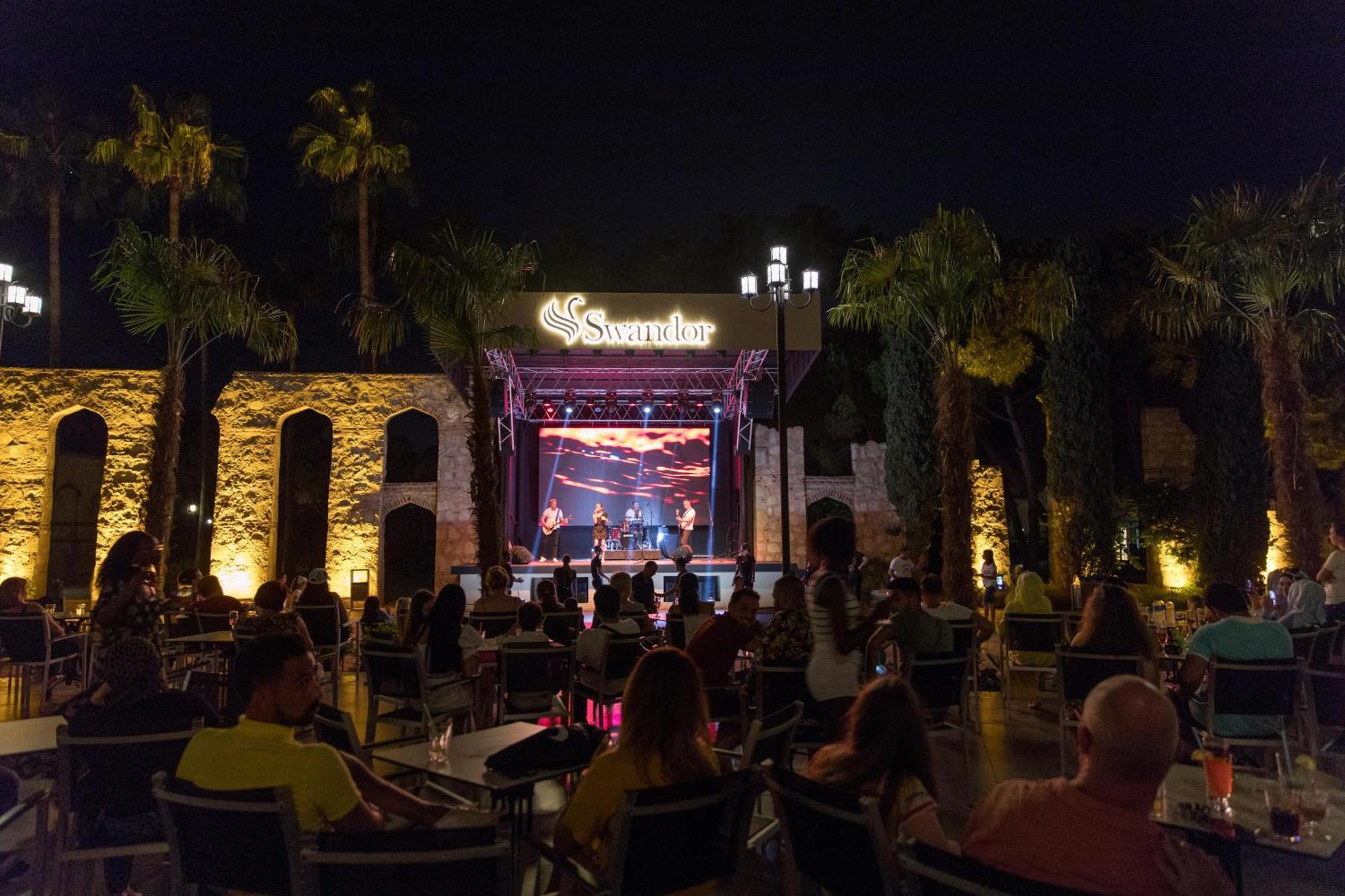 Swandor Hotels & Resorts - Topkapi Palace อันตัลยา ภายนอก รูปภาพ Sunset Bar